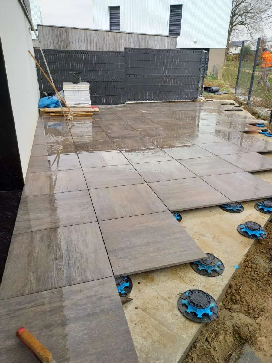 Terrasse en cours de construction — JMW Entreprise